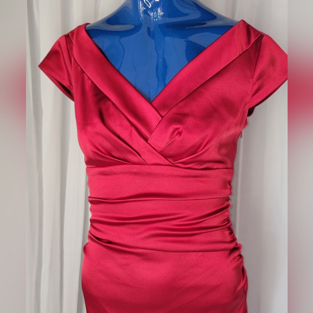 Ruched waist cap sleeve midi dress